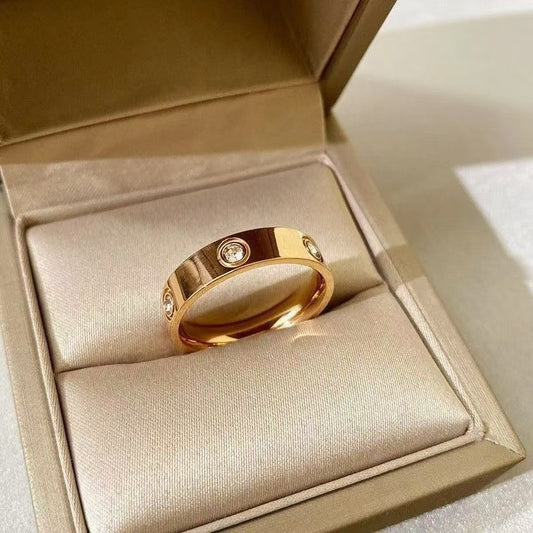 Color-free Internet-famous Light Luxury Diamond-encrusted 18k Ring Ins High-grade Men's And Women's Titanium Steel Couple's Pair Ring Fashion Exquisite Ring
