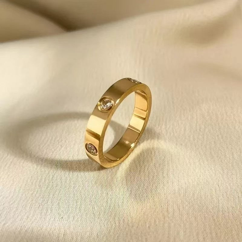 Color-free Internet-famous Light Luxury Diamond-encrusted 18k Ring Ins High-grade Men's And Women's Titanium Steel Couple's Pair Ring Fashion Exquisite Ring