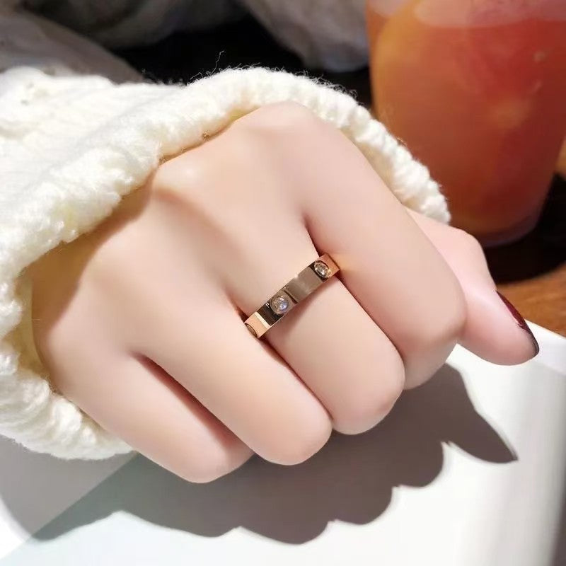 Color-free Internet-famous Light Luxury Diamond-encrusted 18k Ring Ins High-grade Men's And Women's Titanium Steel Couple's Pair Ring Fashion Exquisite Ring