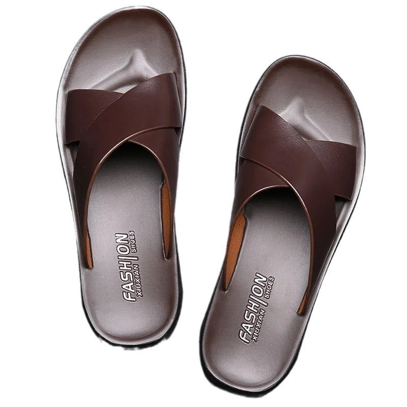 Korean Style Summer New Leather Slippers Men's Flip-Flops Sandals Non-Slip Soft Bottom Beach Shoes Men's Trendy Outdoor Slippers