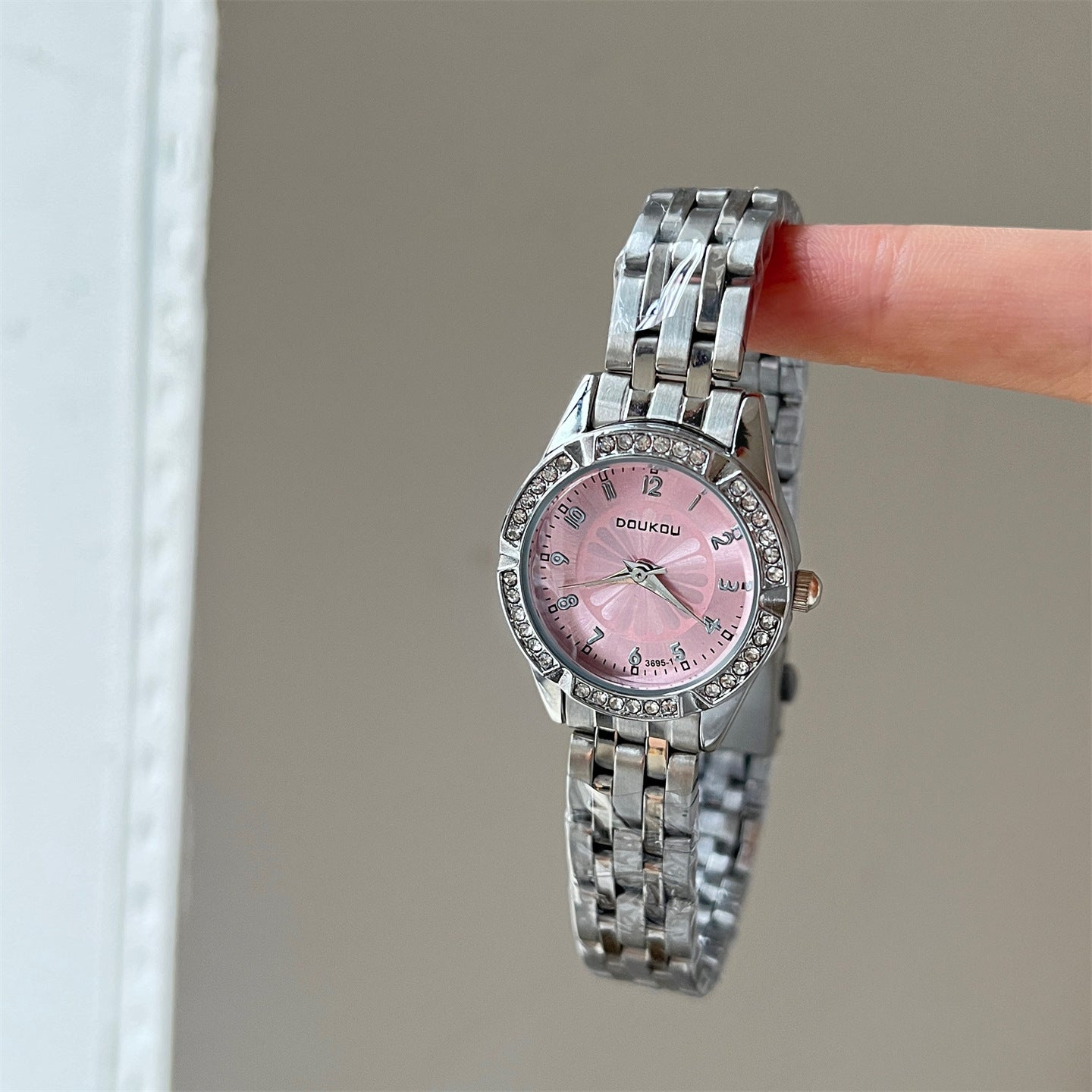 Doukou Watch Women's Small Fresh Blue Daisy Diamond Small Dial Exquisite Women's Watch Cross-Border Hot Selling Quartz Watch