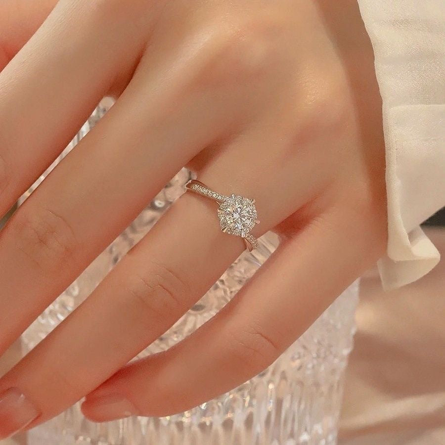 High-End Six-Claw Simulated Diamond Ring For Women, Simple And Fashionable Couple Style Zircon Pair Ring, Proposal Wedding Open Ring Wholesale